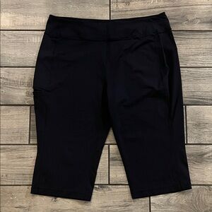 Duluth Trading Co Women's Black Bike Shorts
